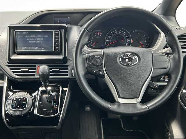 トヨタ ヴォクシー ZS 煌Ⅲ 愛媛県 2020(令2)年 2.2万km ブラッキッシュアゲハガラスフレーク フォグランプ/革ステ/クルコン/両側パワスラ/ＬＥＤ/オートライト/オートハイビーム/前後ドラレコ/ハーフレザーシート/純正アルミホイール/純正フロアマット/パーキングアシスト/クルーズコントロール有