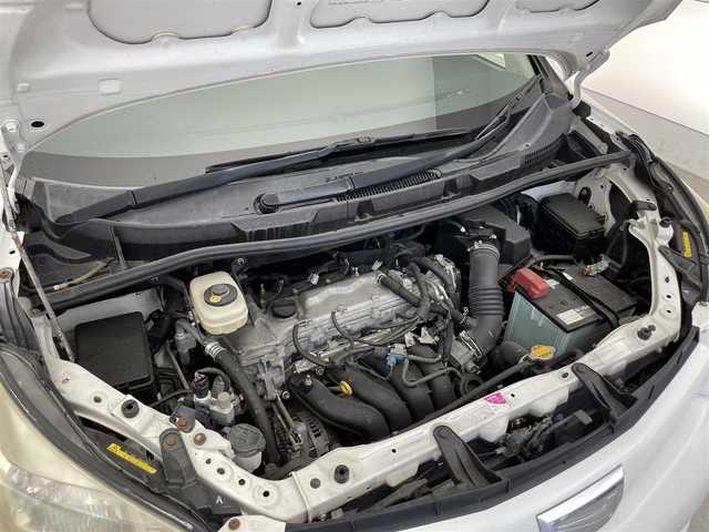 トヨタ ノア Si 滋賀県 2010(平22)年 13.2万km ホワイトパールクリスタルシャイン 禁煙車/純正７インチナビ/ （Bluetooth・フルセグTV・CD・DVD・AUX）/フリップダウンモニター/両側パワースライドドア/ETC/スマートキー/パドルシフト/HIDライト/オートライト/純正16インチアルミホイール/純正フロアマット