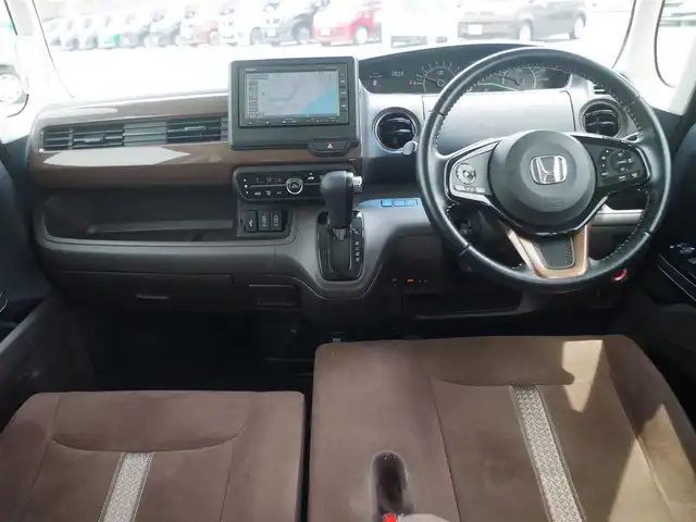 ホンダ Ｎ ＢＯＸ G･Lターボ Hセンシング カッパーブラウンスタイル 千葉県 2019(令1)年 6.3万km パールⅡ ホンダセンシング/・衝突軽減ブレーキ（CMBS）/・車線維持支援システム（LKAS）/・アダプティブクルーズコントロール（ACC）/・後方誤発進抑制機能/・誤発進抑制機能/純正メモリーナビ/【CD再生機能　Bluetooth接続】/バックカメラ/革巻きステアリング/ステアリングスイッチ/パドルシフト/ETC/LEDヘッドライト/ウインカーミラー/リアコーナーセンサー/スマートキー