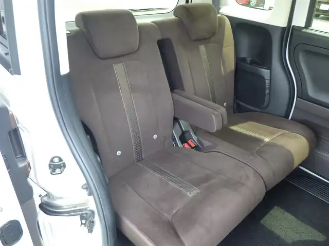 ホンダ Ｎ ＢＯＸ G･Lターボ Hセンシング カッパーブラウンスタイル 千葉県 2019(令1)年 6.3万km パールⅡ ホンダセンシング/・衝突軽減ブレーキ（CMBS）/・車線維持支援システム（LKAS）/・アダプティブクルーズコントロール（ACC）/・後方誤発進抑制機能/・誤発進抑制機能/純正メモリーナビ/【CD再生機能　Bluetooth接続】/バックカメラ/革巻きステアリング/ステアリングスイッチ/パドルシフト/ETC/LEDヘッドライト/ウインカーミラー/リアコーナーセンサー/スマートキー