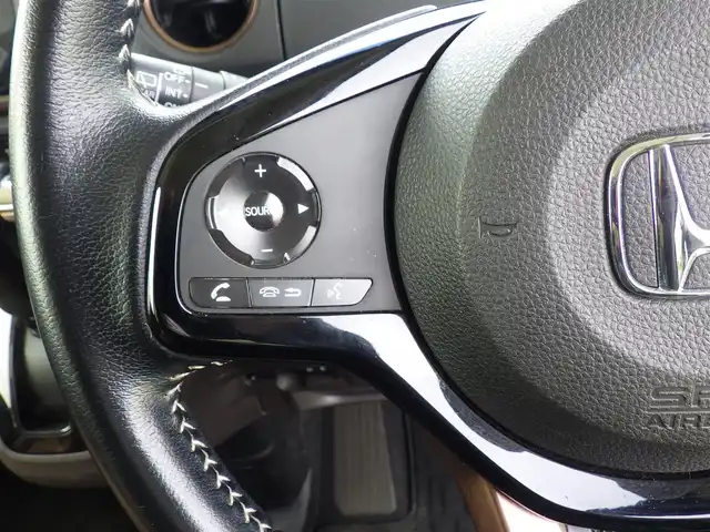 ホンダ Ｎ ＢＯＸ G･Lターボ Hセンシング カッパーブラウンスタイル 千葉県 2019(令1)年 6.3万km パールⅡ ホンダセンシング/・衝突軽減ブレーキ（CMBS）/・車線維持支援システム（LKAS）/・アダプティブクルーズコントロール（ACC）/・後方誤発進抑制機能/・誤発進抑制機能/純正メモリーナビ/【CD再生機能　Bluetooth接続】/バックカメラ/革巻きステアリング/ステアリングスイッチ/パドルシフト/ETC/LEDヘッドライト/ウインカーミラー/リアコーナーセンサー/スマートキー
