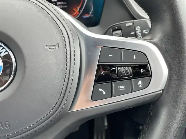 ＢＭＷ １１８ｄ 東京都 2020(令2)年 3.4万km 黒 ドライビング・アシスト/・レーン・ディパーチャー・ウォーニング/・レーン・チェンジ・ウォーニング/・ 前車接近警告機能/・衝突回避・被害軽減ブレーキ/ ・後車衝突警告機能 /・クロス・トラフィック・ウォーニング/・トラフィック・サイン・アシスト/コンフォート・パッケージ/・●オートマチック・テールゲート・オペレーション/　（オープン／クローズ）/ ・ACC／アクティブ・クルーズ・コントロール/ワイヤレス充電