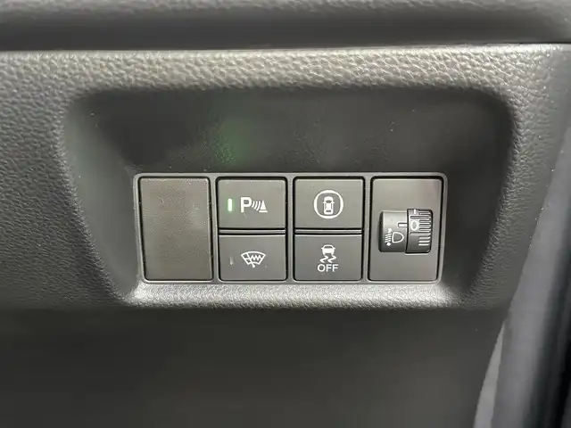 ホンダ フィット クロスター 山形県 2020(令2)年 2.1万km クリスタルブラックパール ４WD/寒冷地仕様/純正SDナビ/（CD/DVD/DTV/USB/Bluetooth）/バックカメラ/アダプティブクルーズコントロール/レーンキープアシスト/衝突被害軽減/スマートキー/純正16インチAW/横滑り防止装置/電動格納ミラー/純正フロアマット/ドアバイザー/ETC/社外ホイールスタッドレス車載/185/65/R15(6mm)