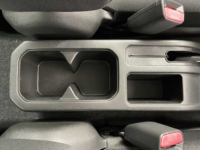 スズキ ジムニー XC 道央・札幌 2021(令3)年 1.3万km キネティックイエロー ・４WD/・スズキセーフティーサポート/・シートヒーター運転席/助手席/・LEDヘッドライト/・オートライト/・オートマチックハイビーム/・スマートキー/・スペアキー1本/・ABS/・盗難防止装置/・横滑り防止装置