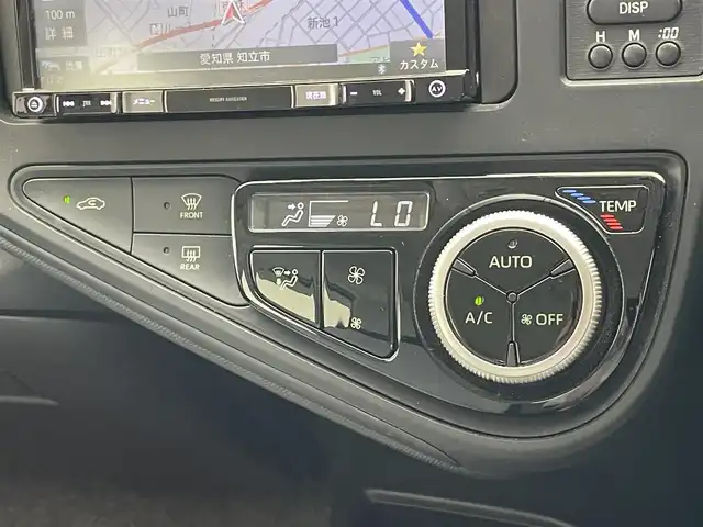 トヨタ アクア L 愛知県 2018(平30)年 5.8万km シルバーM カロッツェリアメモリナビ　バックカメラ　Ｂｌｕｅｔｏｏｔｈ　ＣＤ　ラジオＡＭＦＭ　ＥＴＣ　前後ドライブレコーダー　電動格納ミラー　ワイパーデアイサー　フロアマット　ドアバイザー　オートエアコン　禁煙車
