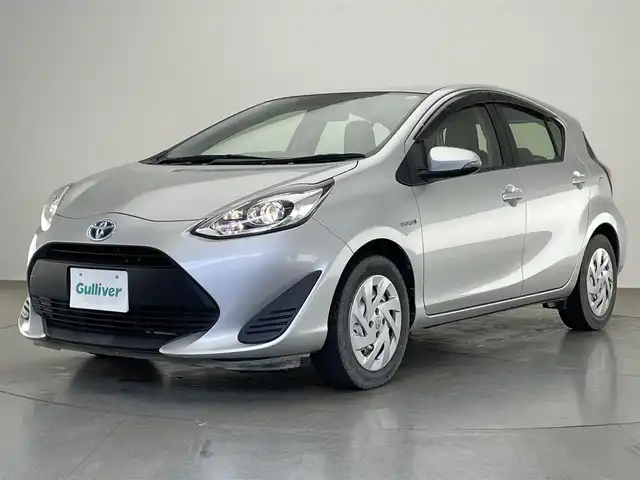 トヨタ アクア L 愛知県 2018(平30)年 5.8万km シルバーM カロッツェリアメモリナビ　バックカメラ　Ｂｌｕｅｔｏｏｔｈ　ＣＤ　ラジオＡＭＦＭ　ＥＴＣ　前後ドライブレコーダー　電動格納ミラー　ワイパーデアイサー　フロアマット　ドアバイザー　オートエアコン　禁煙車