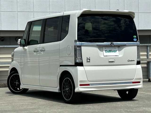 ホンダ Ｎ ＢＯＸ カスタム ターボ SSブラックSパッケージ 静岡県 2017(平29)年 5.3万km プレミアムホワイトパールⅡ 特別仕様車/あんしんパッケージ/誤発進抑制機能/純正メモリーナビ/オートライト/純正フロアマット/アイドリングストップ/ワンセグテレビ/DVD再生/ETC/両側パワースライドドア/プッシュスタート/ドライブレコーダー/HIDライト