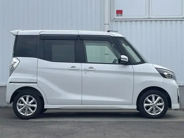 日産 デイズ ルークス ハイウェイスター Xターボ 愛媛県 2018(平30)年 6万km ホワイトパール 社外ナビ（Bluetooth/SD/CD/DVD/フルセグTV)/アランドビューモニター/ETC/前方ドライブレコーダー/左側パワースライドドア/純正14インチアルミホイール/純正フロアマット/純正ドアバイザー/LEDヘッドライト/オートマチックハイビーム/フォグランプ/ABS/横滑り防止装置/衝突被害軽減ブレーキ/電動格納ミラー