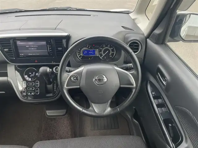 日産 デイズ ルークス ハイウェイスター Xターボ 愛媛県 2018(平30)年 6万km ホワイトパール 社外ナビ（Bluetooth/SD/CD/DVD/フルセグTV)/アランドビューモニター/ETC/前方ドライブレコーダー/左側パワースライドドア/純正14インチアルミホイール/純正フロアマット/純正ドアバイザー/LEDヘッドライト/オートマチックハイビーム/フォグランプ/ABS/横滑り防止装置/衝突被害軽減ブレーキ/電動格納ミラー