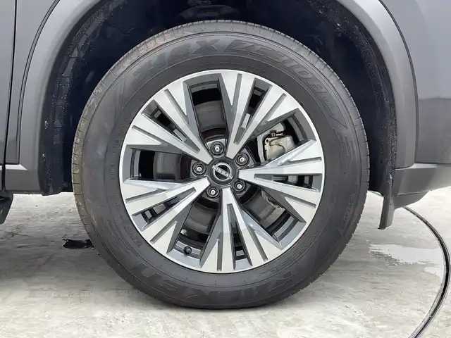 日産 エクストレイル X e－4ORCE 三重県 2023(令5)年 1.2万km ダイヤモンドブラック 禁煙車/純正9型ナビ（ML322D-L）/AM/FM/CD/DVD/BT/SD/フルセグTV/バックカメラ/サイドステップ（OP）/プロパイロット/エマージェンシーブレーキ /e-ペダル/電子パーキングブレーキ/オートホールド/シートヒーター （全席）/パワーシート/ステアリングヒーター/ステアリングスイッチ /革巻きステアリング/オートライト/ハイビームアシスト/LEDヘッドライト/LEDフォグ/ヘッドライトレベライザー/BSI/LDW/BSW/RCTA/社外前後ドライブレコーダー/ルーフレール /インテリジェントキー/プッシュスタート/純正アルミホイール