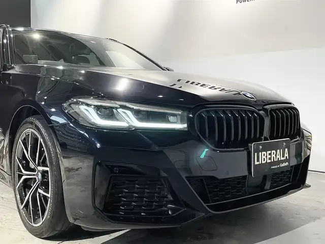 ＢＭＷ ５３０ｉ ツーリング Mスポーツ 道央・札幌 2022(令4)年 3.3万km 紺 セレクトパッケージ/・電動パノラマガラスサンルーフ/・harman/kardonサラウンドサウンド/・サンプロテクションガラス/ドライビングアシストプロフェッショナル/・ACC/アクティブクルーズコントロール/・トラフィックサインアシスト/・ステアリング&レーンコントロール/・レーンディパーチャーウォーニング/・クロストラフィックウォーニング/・衝突回避被害軽減ブレーキ/パーキングアシスト/・アクティブPDC/パークディスタンスコントロール/・パーキングアシスト(並列/縦列)/・リアビューカメラ/アダプティブLEDヘッドライト/ハイビームアシスタント/Mエアロダイナミクスパッケージ/オートマチックテールゲートオペレーション/ダコタレザーシート/シートヒーティング(フロント/リヤ)/ランバーサポート(電動調節式D/N)/BMWライブコックピット/ヘッドアップディスプレイ/デジタルTVチューナー/アンビエントライト/ワイヤレスチャージング/純正ドライブレコーダー/純正19インチアルミホイール