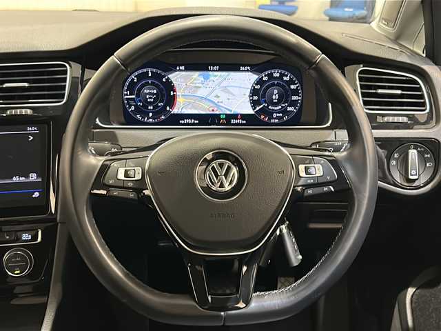 フォルクスワーゲン ゴルフ ヴァリアント TDI ハイライン マイスター 新潟県 2019(令1)年 2.3万km ピュアホワイト プレミアムサウンドシステム”DYNAUDIO”/チタンブラックレザーシート/オールインセーフティ/-アダプティブクルーズコントロール/-レーンキープアシスト/-ダイナミックライトアシスト/-パークアシスト/-ブラインドスポットディテクション/-リヤトラフィックアラート/-プリクラッシュブレーキ/純正SSDナビ”DiscoverPro”/(CD/DVD/Bluetooth/USB/AUX/フルセグTV)/リヤビューカメラ/アクティブインフォディスプレイ/ETC2.0/LEDヘッドライト/純正17インチアルミホイール/シートヒーター/メモリ付きパワーシート/電動パーキングブレーキ/オートブレーキホールド/パドルシフト/ステアリングリモコン/スマートキー