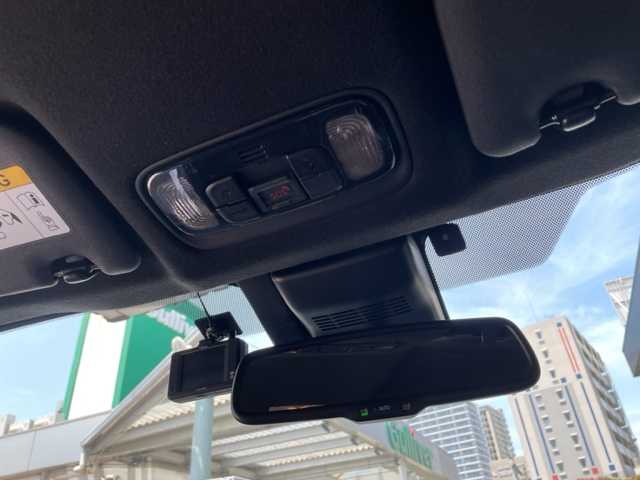トヨタ ＧＲヤリス RZ ハイパフォーマンス 神奈川県 2021(令3)年 1.8万km プラチナホワイトパールマイカ ワンオーナー/6MT/4WDターボ車/ディスプレイオーディオ/・AppleCarPlay/BT/JBLサウンド/バックカメラ/ハーフレザーシート/ToyotaSafetySense/・プリクラッシュセーフティ/・レーントレーシングアシスト/・オートマチックハイビーム/・ロードサインアシスト/・レーダークルーズコントロール/・先行車発進告知機能/ブラインドスポットモニター/ヘッドアップディスプレイ/コーナーセンサー/ビルトインETC2.0/ドライブレコーダー/アイドリングストップ/純正18インチAW/プッシュEgスタート/ストップ/スマートキー×2/純正LEDヘッドライト/フォグランプ/ターンランプ付電動格納ドアミラー/純正フロアマット/取扱説明書/新車時保証書