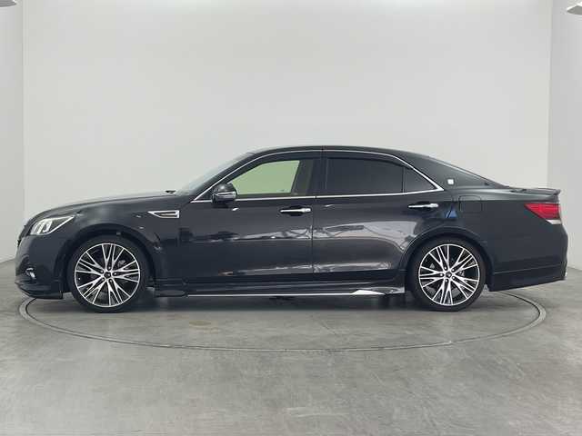 トヨタ クラウン ハイブリッド アスリートS 群馬県 2015(平27)年 10.1万km プレシャスブラックパール 純正１０型メモリナビ　ハンドルヒータ　シートベンチレーション　バックカメラ　ビルトインＥＴＣ　フルセグテレビ　クルーズコントロール　オートライト　ＬＥＤヘッドライト　パワーシート　バニティミラー　禁煙