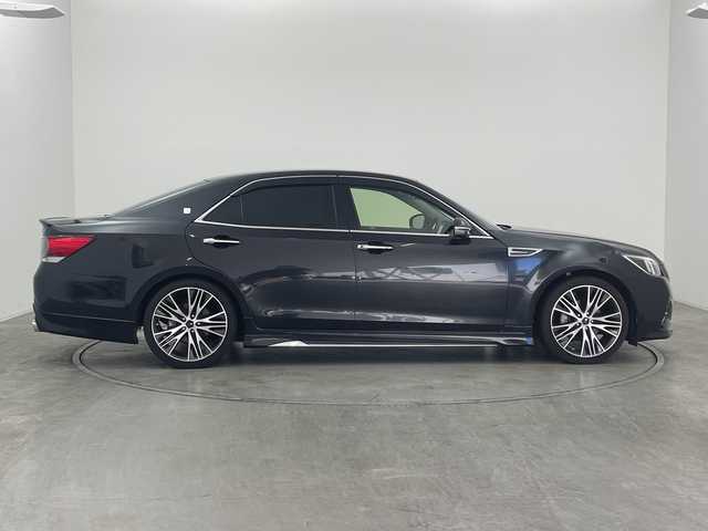 トヨタ クラウン ハイブリッド アスリートS 群馬県 2015(平27)年 10.1万km プレシャスブラックパール 純正１０型メモリナビ　ハンドルヒータ　シートベンチレーション　バックカメラ　ビルトインＥＴＣ　フルセグテレビ　クルーズコントロール　オートライト　ＬＥＤヘッドライト　パワーシート　バニティミラー　禁煙