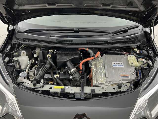 日産 ノート e－パワーニスモ S 宮城県 2019(平31)年 4.6万km スーパーブラック 追従型クルーズコントロール/エマージェンシーブレーキ/レーンキープアシスト/純正7インチナビ/（BT.SD.CD.DVD.USB.ipod）/アラウンドビューモニター/フルセグテレビ/インテリジェントデジタルインナーミラー/ビルトインETC/純正ドライブレコーダー（F）/革巻きステアリング/ステアリングスイッチ/プッシュスタート/スマートキー/純正フロアマット/純正16インチAW/純正ドアバイザー/LEDヘッドライト/LEDフォグランプ/コーナーセンサー/オートライト