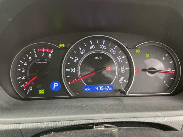 トヨタ ヴォクシー ZS 煌 道央・札幌 2018(平30)年 4.8万km ホワイトパールクリスタルシャイン ・4WD/寒冷地仕様/・トヨタセーフティセンス/・プリクラッシュセーフティ/・純正9インチナビ/・BT/DVD/CD/フルセグ/SD/・バックカメラ/・両側パワースライドドア/・LEDオートライト/フォグランプ/・オートマチックハイビーム/・スマートキー×2/プッシュスタート/・純正ドライブレコーダー/・アイドリングストップ/・車線逸脱防止警報/・ETC/・夏タイヤ純正AW積込