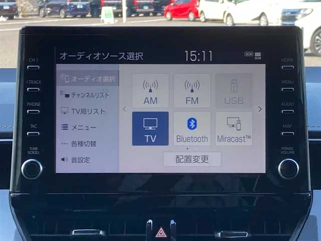 トヨタ カローラツーリング ハイブリッド ダブルバイビー 千葉県 2020(令2)年 3万km ブラックマイカ 純正9インチナビ/(フルセグTV BT FM AM)/バックカメラ/前後ドライブレコーダー/衝突被害軽減システム/車線逸脱警報/クルーズコントロール/ハーフレザーシート/横滑り防止装置/ビルトインETC/アイドリングストップ/LEDヘッドライト/フォグランプ/オートライト/ウィンカーミラー/電動格納ミラー/純正17インチAW/シートヒーター/シートリフター/ステアリングヒーター/ブラインドスポットモニター/プッシュスタート/スマートキー/フロアマット/スペアキー/取扱説明書/保証書
