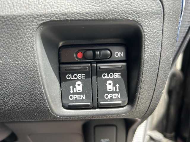 ホンダ Ｎ ＢＯＸ カスタム G ターボ Lパッケージ 静岡県 2015(平27)年 1.9万km スマートブラック ワンオーナー　/純正ナビ　/・ＴＶ　/・Ｂｌｕｅｔｏｏｔｈ接続　/・ＤＶＤ再生　/両側パワースライドドア/クルーズコントロール　/バックカメラ/プッシュスタート　/スマートキー　/ＥＴＣ　/ベンチシート　/ハーフレザー　/ＨＩＤオートライト/取扱説明書/保証書