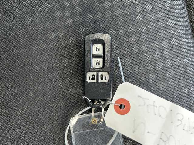 ホンダ Ｎ ＢＯＸ カスタム G ターボ Lパッケージ 静岡県 2015(平27)年 1.9万km スマートブラック ワンオーナー　/純正ナビ　/・ＴＶ　/・Ｂｌｕｅｔｏｏｔｈ接続　/・ＤＶＤ再生　/両側パワースライドドア/クルーズコントロール　/バックカメラ/プッシュスタート　/スマートキー　/ＥＴＣ　/ベンチシート　/ハーフレザー　/ＨＩＤオートライト/取扱説明書/保証書