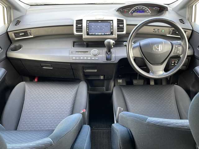ホンダ フリード スパイク GL 新潟県 2012(平24)年 10.8万km プレミアムホワイトパール 純正HDDナビ(VXH-112VS)/CD/DVD/ワンセグテレビ/ミュージックサーバー/ETC/ドライブレコーダー/クルーズコントロール/両側パワースライドドア/スマートキー/キセノンヘッドライト/オートライト/純正15インチアルミホイール
