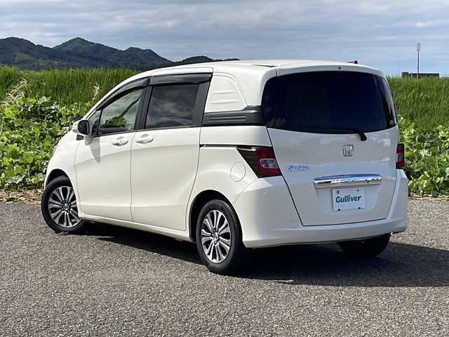 ホンダ フリード スパイク GL 新潟県 2012(平24)年 10.8万km プレミアムホワイトパール 純正HDDナビ(VXH-112VS)/CD/DVD/ワンセグテレビ/ミュージックサーバー/ETC/ドライブレコーダー/クルーズコントロール/両側パワースライドドア/スマートキー/キセノンヘッドライト/オートライト/純正15インチアルミホイール
