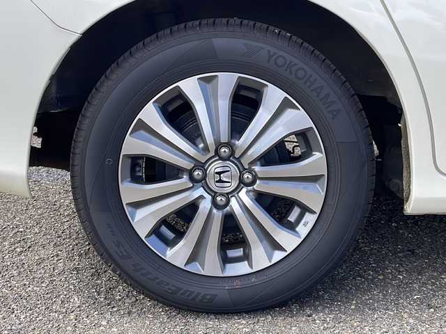 ホンダ フリード スパイク GL 新潟県 2012(平24)年 10.8万km プレミアムホワイトパール 純正HDDナビ(VXH-112VS)/CD/DVD/ワンセグテレビ/ミュージックサーバー/ETC/ドライブレコーダー/クルーズコントロール/両側パワースライドドア/スマートキー/キセノンヘッドライト/オートライト/純正15インチアルミホイール