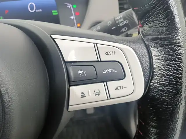 ホンダ フィット e:HEVクロスター 愛知県 2020(令2)年 3.6万km プラチナホワイトパール ホンダセンシング/・衝突軽減ブレーキシステム/・路外逸脱抑制機能/・アダプティブクルーズコントロール/・車線維持支援システム/・オートハイビーム/純正9インチナビ/USBポート/バックカメラ/前後ドライブレコーダー/ビルトインETC/ステアリングリモコン/純正LEDヘッドライト/純正16インチアルミホイール/電子パーキング/ブレーキホールド/スペアキー