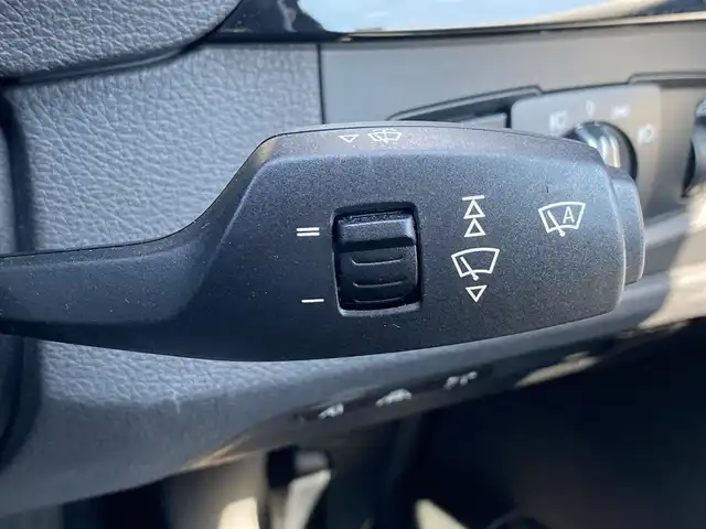 ＢＭＷ ３２０ｄ Mスポーツ 福岡県 2016(平28)年 2.7万km サファイアブラックP 後期/純正ナビ/CD/DVD/Bluetooth/USB/AUX/HUD/ハンズフリーパワーテールゲート/ACC/レーンキープ/ブラインドスポット/Bカメラ/パワーシート/LEDヘッドライト/コーナーセンサー/純正18インチアルミホイール/スマートキー