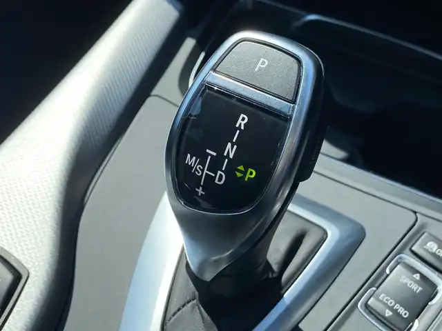 ＢＭＷ ３２０ｄ Mスポーツ 福岡県 2016(平28)年 2.7万km サファイアブラックP 後期/純正ナビ/CD/DVD/Bluetooth/USB/AUX/HUD/ハンズフリーパワーテールゲート/ACC/レーンキープ/ブラインドスポット/Bカメラ/パワーシート/LEDヘッドライト/コーナーセンサー/純正18インチアルミホイール/スマートキー