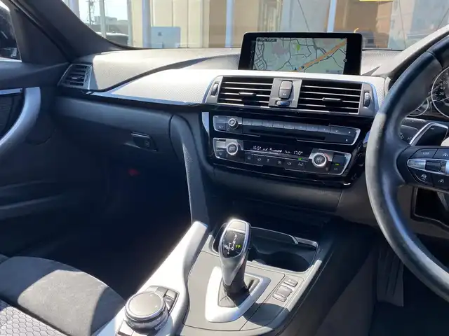 ＢＭＷ ３２０ｄ Mスポーツ 福岡県 2016(平28)年 2.7万km サファイアブラックP 後期/純正ナビ/CD/DVD/Bluetooth/USB/AUX/HUD/ハンズフリーパワーテールゲート/ACC/レーンキープ/ブラインドスポット/Bカメラ/パワーシート/LEDヘッドライト/コーナーセンサー/純正18インチアルミホイール/スマートキー