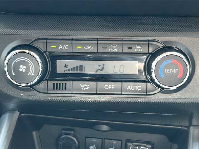 ダイハツ ロッキー G 福島県 2020(令2)年 4.5万km ブラックマイカメタリック 4WD ワンオーナー 寒冷地仕様 ディスプレイオーディオ Bluetoothバックモニター ETC 横滑り コーナーセンサー 衝突防止 オートライト 純正ヘッドライト 純正フロアマット 純正フルエアロ