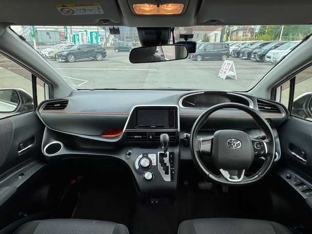 トヨタ シエンタ G セーフティエディション 静岡県 2020(令2)年 7.7万km ホワイトパールクリスタルシャイン ●社外ナビ/(フルセグ/CD/DVD/Bluetooth/iPod)/(ケンウッド/MDV-D707BTW)/●バックカメラ/●衝突被害軽減システム/●レーンキープアシスト/●LEDライト/●オートマチックハイビーム/●革巻きステアリング/●ステアリングスイッチ/●ETC/●前後ドライブレコーダー/●社外フロアマット/●両側パワースライド/●電動格納ウィンカーミラー/●レベライザー/●スマートキー/●プッシュスタート/●ダブルSRS＋ABS