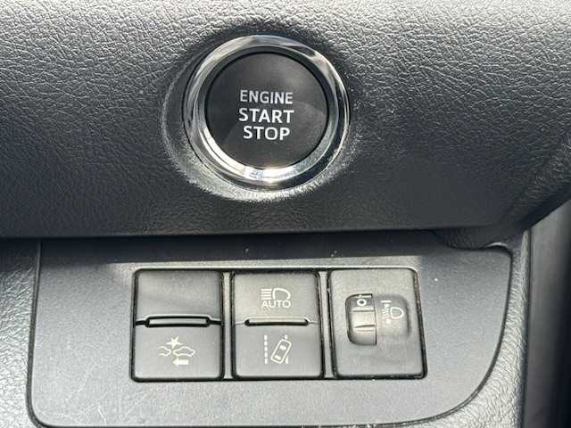 トヨタ シエンタ G セーフティエディション 静岡県 2020(令2)年 7.7万km ホワイトパールクリスタルシャイン ●社外ナビ/(フルセグ/CD/DVD/Bluetooth/iPod)/(ケンウッド/MDV-D707BTW)/●バックカメラ/●衝突被害軽減システム/●レーンキープアシスト/●LEDライト/●オートマチックハイビーム/●革巻きステアリング/●ステアリングスイッチ/●ETC/●前後ドライブレコーダー/●社外フロアマット/●両側パワースライド/●電動格納ウィンカーミラー/●レベライザー/●スマートキー/●プッシュスタート/●ダブルSRS＋ABS