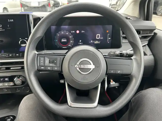 日産 ノート X 岡山県 2021(令3)年 0.4万km 白 登録時走行距離3883km/純正9インチナビ/（AM.FM.BT.フルセグ.HDMI）/インテリジェントエマージェンシーブレーキ/・被害軽減（自動）ブレーキ（対車両、歩行者）/・ペダル踏み間違い時加速抑制装置（前方）/・車線逸脱警報装置/・先進ライト/パノラミックビューモニター/デジタルインナーミラー/ワイヤレス充電/ドライブレコーダー/LEDヘッドライト/ETC2.0