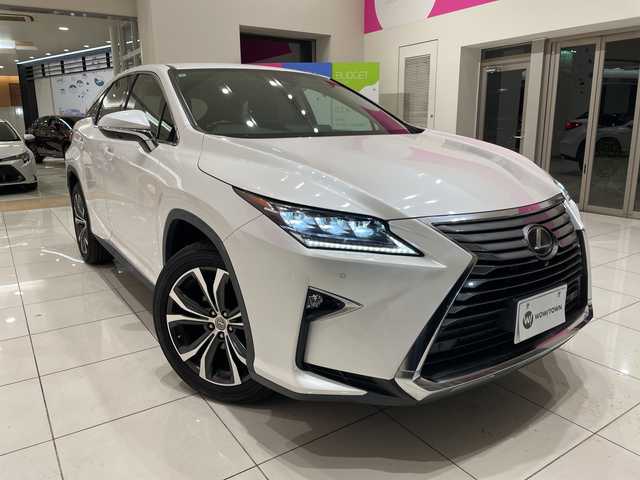 レクサス ＲＸ 200t バージョンL 埼玉県 2017(平29)年 3.6万km ソニッククォーツ 純正ナビ/　　CD/DVD/BT/フルセグTV/バックカメラ/パワーバックドア/レーダークルーズコントロール/LEDオートライト/レザーシート/パワーシート/シートヒーター/エアシート/純正20インチAW/ヘッドアップディスプレイ/ブラインドスポットモニター/ステリングヒーター/ステアリングスイッチ/プッシュスタート/ETC2.0/禁煙車