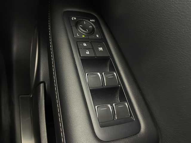 レクサス ＲＸ 200t バージョンL 栃木県 2017(平29)年 3.6万km ソニッククォーツ 純正ナビ/　　CD/DVD/BT/フルセグTV/バックカメラ/パワーバックドア/レーダークルーズコントロール/LEDオートライト/レザーシート/パワーシート/シートヒーター/エアシート/純正20インチAW/ヘッドアップディスプレイ/ブラインドスポットモニター/ステリングヒーター/ステアリングスイッチ/プッシュスタート/ETC2.0/禁煙車