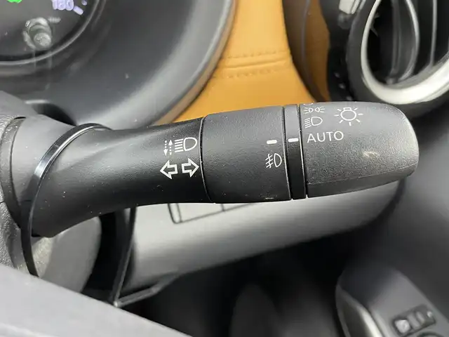 日産 キックス X ツートーンインテリアED 大分県 2021(令3)年 5万km プレミアムホライズンオレンジ/ピュアブラック 2トーン エマージェンシーブレーキ/プロパイロット/純正９型ＳＤナビ/（フルセグ/CD/DVD/Bluetooth）/アラウンドビューモニター/ドライブレコーダー/デジタルインナーミラー/ＥＴＣ/ハーフレザーシート/シートヒーター/ルーフレール/オートブレーキホールド/ステアリングスイッチ/純正フロアマット/オートライト/ＬＥＤヘッドライト/純正１７ＡＷ/保証書・取扱説明書