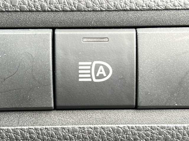 トヨタ アクア X 三重県 2023(令5)年 2.4万km ブラックマイカ 純正ナビ　/バックカメラ　/ビルトインＥＴＣ　/ＵＳＢ給電 /AC100V充電 /コーナーセンサー /レーダークルーズコントロール /レーンキープアシスト /LEDヘッドライト /オートライト /電動格納ミラー /禁煙車