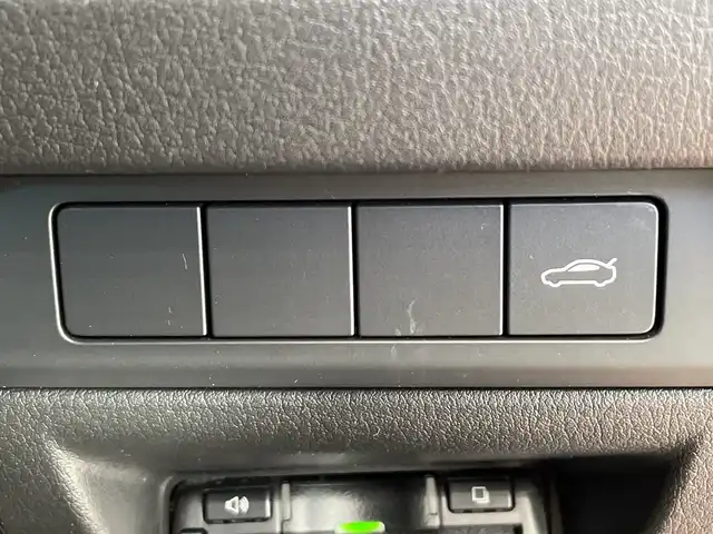 マツダ マツダ３セダン 15S ツーリング 栃木県 2020(令2)年 3.2万km ソウルレッドクリスタルM 純正ナビ/(フルセグTV・Bluetooth・AppleCarPlay・AndroidAuto・CD・DVD・USB・HDMI)/バックカメラ/衝突軽減システム/レーンキープアシスト/オートクルーズコントロール/前後コーナーセンサー/LEDヘッドライト/オートハイビーム/オートライト/ビルトインETC/MTモード付AT/純正アルミホイール/純正フロアマット/アイドリングストップ/スマートキー