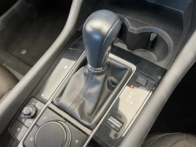 マツダ マツダ３セダン 15S ツーリング 栃木県 2020(令2)年 3.2万km ソウルレッドクリスタルM 純正ナビ/(フルセグTV・Bluetooth・AppleCarPlay・AndroidAuto・CD・DVD・USB・HDMI)/バックカメラ/衝突軽減システム/レーンキープアシスト/オートクルーズコントロール/前後コーナーセンサー/LEDヘッドライト/オートハイビーム/オートライト/ビルトインETC/MTモード付AT/純正アルミホイール/純正フロアマット/アイドリングストップ/スマートキー