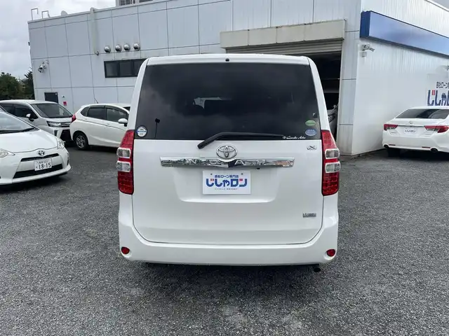 トヨタ ノア X Gエディション 神奈川県 2013(平25)年 12.2万km ホワイトパールクリスタルシャイン (株)IDOMが運営する【じしゃロン秦野店】の自社ローン専用車両になりますこちらは現金またはオートローンご利用時の価格です。自社ローンご希望の方は別途その旨お申付け下さい/純正ナビ　/Bluetooth接続/バックカメラ/ビルドインETC/シートヒーター/両側パワースライド