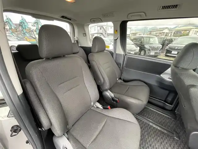 トヨタ ノア X Gエディション 神奈川県 2013(平25)年 12.2万km ホワイトパールクリスタルシャイン (株)IDOMが運営する【じしゃロン秦野店】の自社ローン専用車両になりますこちらは現金またはオートローンご利用時の価格です。自社ローンご希望の方は別途その旨お申付け下さい/純正ナビ　/Bluetooth接続/バックカメラ/ビルドインETC/シートヒーター/両側パワースライド