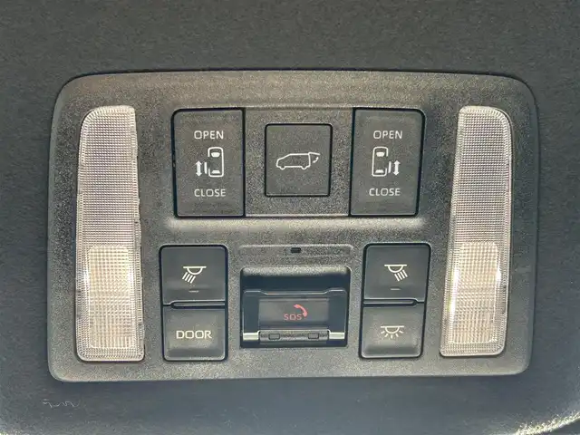 トヨタ ヴォクシー ハイブリッド S－Z 愛知県 2023(令5)年 1.4万km ホワイトパールクリスタルシャイン 純正１０．５インチディスプレイオーディオ/トヨタセーフティセンス/快適利便パッケージHigh/アドバンストドライブ/両側パワースライドドア/ブラインドスポットモニター/パワーバックドア/シートヒーター/ハーフレザーシート/AC100V電源/純正アルミホイール/ETC2.0/前後ドライブレコーダー/レーダークルーズコントロール/ステアリングヒーター/電動パーキング/純正フロアマット/バックカメラ/フルセグTV/DVD/Miracast/LEDオートライト/フォグランプ/衝突被害軽減ブレーキ/コーナーセンサー/禁煙車/nanoeX