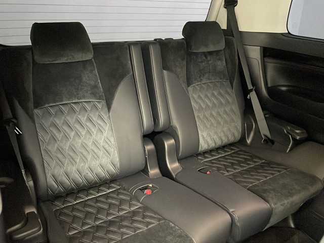 トヨタ アルファード S Cパッケージ 兵庫県 2017(平29)年 3.4万km ブラック ・アルパイン11インチナビ/Bluetooth/CD/DVD/SD/USB/テレビ/・バックカメラ/・アルパイン12.8インチリアフリップダウンモニター/・クルーズコントロール/・ドライブスタートコントロール/・純正ウッドコンビステアリング/・エグゼクティブシート/・クリアランスソナー/・イモビライザーシステム/・電子パーキングブレーキ/・オートホールド/・MTモード付AT/・ステアリングスイッチ/・ステアリングヒーター/・両側パワースライドドア/・パワーバックドア/・ハーフレザーシート/・全席パワーシート（運転席メモリー付き）/・オットマン/・社外フロアマット/・nanoe/・LEDヘッドライト/・純正規格外18インチアルミホイールタイヤ/・モデリスタエアロ/・モデリスタフロントグリル/・ビルトインETC/・プッシュスタートボタン/・スマートキー