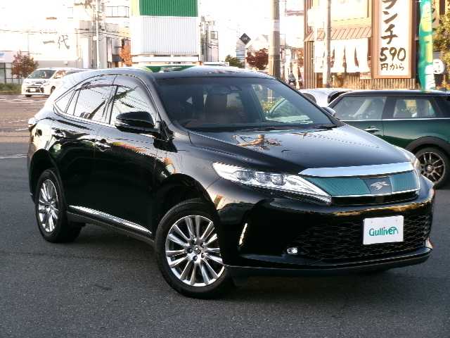 トヨタ ハリアー プレミアム メタル&レザーP 岡山県 2018(平30)年 5.5万km ブラック ワンオーナー/アルパイン10インチメモリーナビ/フルセグ・DVD・Bluetooth/バックカメラ/スマートキー/カードキー/三眼LEDヘッドライト/パワーバックドア/ブラウンレザーシート/D・N席シートヒーター/D・N席パワーシート/シーケンシャルターンランプ/ツィーター/ドライブレコーダー/トヨタセーフティセンス/・PCS/・LDA/・AHB/・レーダークルーズコントロール