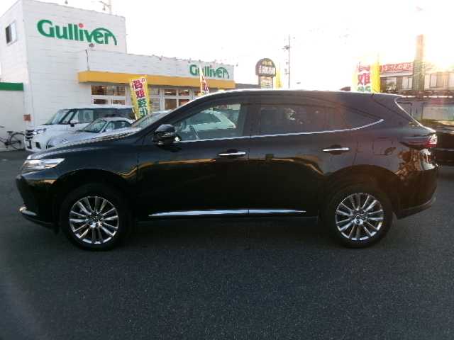 トヨタ ハリアー プレミアム メタル&レザーP 岡山県 2018(平30)年 5.5万km ブラック ワンオーナー/アルパイン10インチメモリーナビ/フルセグ・DVD・Bluetooth/バックカメラ/スマートキー/カードキー/三眼LEDヘッドライト/パワーバックドア/ブラウンレザーシート/D・N席シートヒーター/D・N席パワーシート/シーケンシャルターンランプ/ツィーター/ドライブレコーダー/トヨタセーフティセンス/・PCS/・LDA/・AHB/・レーダークルーズコントロール