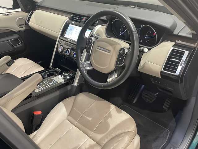 ランドローバー ランドローバー ディスカバリー HSE 新潟県 2018(平30)年 4.5万km エイントリー・グリーン オプション装備/デザイナーズチョイス2/-In Control プロテクト/-自動緊急ブレーキ/-ドライブプロパック/-電動調整可倒式自動防眩ドアミラー/-デジタルTVチューナー/-5+2シート/-シートヒーターフロント/-ヒーテッドフロントスクリーン/-アダプティブLEDオートヘッドランプ/-リモートインテリジェントシートフォールドパック/-360度パーキングエイド/4ゾーンエアコンディショナー/MERIDIANサラウンドサウンドシステム/20インチアロイホイール（グロスブラックフィニッシュ）/ステアリングホイールヒーター/シートヒーターリア/スライディングパノラミックルーフ/主要装備/純正ナビ/パワーテールゲート/グレインレザーシート/パワーシート（運転席12ウェイ、助手席10ウェイ）/純正フロアマット