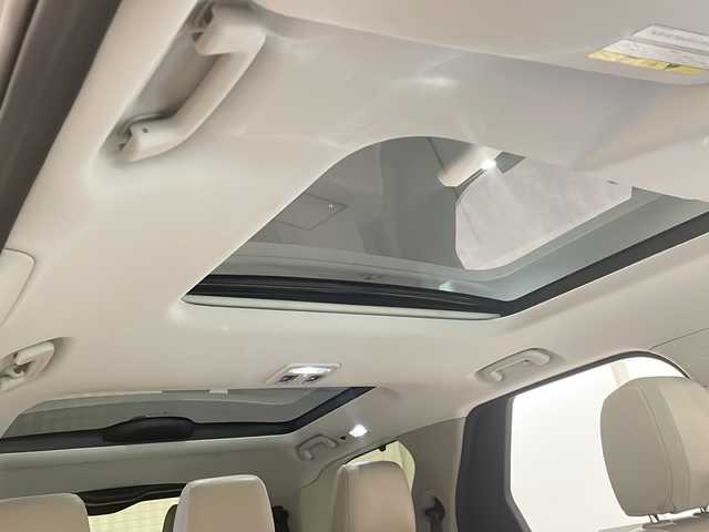 ランドローバー ランドローバー ディスカバリー HSE 新潟県 2018(平30)年 4.5万km エイントリー・グリーン オプション装備/デザイナーズチョイス2/-In Control プロテクト/-自動緊急ブレーキ/-ドライブプロパック/-電動調整可倒式自動防眩ドアミラー/-デジタルTVチューナー/-5+2シート/-シートヒーターフロント/-ヒーテッドフロントスクリーン/-アダプティブLEDオートヘッドランプ/-リモートインテリジェントシートフォールドパック/-360度パーキングエイド/4ゾーンエアコンディショナー/MERIDIANサラウンドサウンドシステム/20インチアロイホイール（グロスブラックフィニッシュ）/ステアリングホイールヒーター/シートヒーターリア/スライディングパノラミックルーフ/主要装備/純正ナビ/パワーテールゲート/グレインレザーシート/パワーシート（運転席12ウェイ、助手席10ウェイ）/純正フロアマット