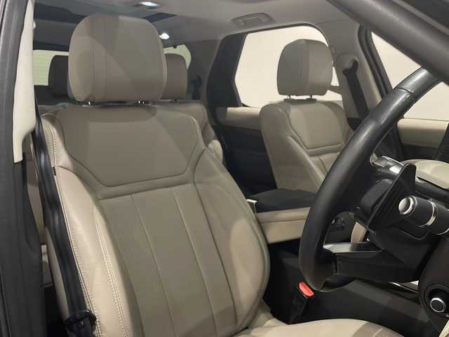 ランドローバー ランドローバー ディスカバリー HSE 新潟県 2018(平30)年 4.5万km エイントリー・グリーン オプション装備/デザイナーズチョイス2/-In Control プロテクト/-自動緊急ブレーキ/-ドライブプロパック/-電動調整可倒式自動防眩ドアミラー/-デジタルTVチューナー/-5+2シート/-シートヒーターフロント/-ヒーテッドフロントスクリーン/-アダプティブLEDオートヘッドランプ/-リモートインテリジェントシートフォールドパック/-360度パーキングエイド/4ゾーンエアコンディショナー/MERIDIANサラウンドサウンドシステム/20インチアロイホイール（グロスブラックフィニッシュ）/ステアリングホイールヒーター/シートヒーターリア/スライディングパノラミックルーフ/主要装備/純正ナビ/パワーテールゲート/グレインレザーシート/パワーシート（運転席12ウェイ、助手席10ウェイ）/純正フロアマット